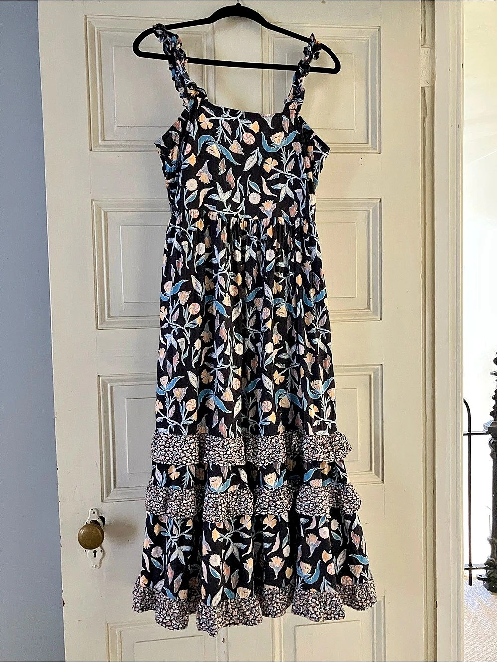 Universal Thread Smocked Maxi A-Line Dress Floral Dress Black & Blue Medium